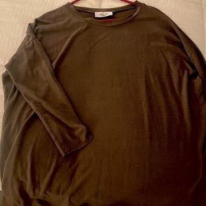 Thin brown sweater shirt